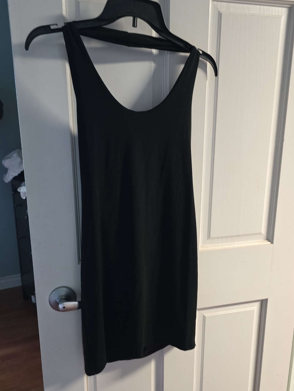 Sleek Black Scoop Neck Women's Dress